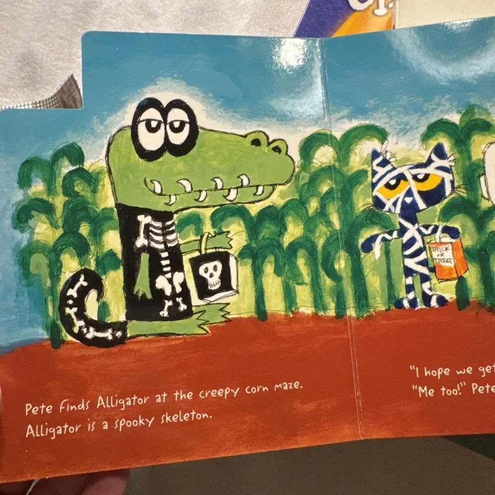 Lot of 3 Children's Halloween Books –‎ Click Clack Boo, Pete the Cat, Edgar